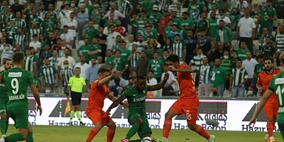 Bursaspor 523 gün sonra taraftarıyla buluştu