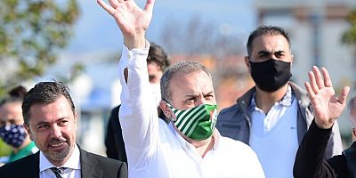 Bursaspor Başkanı Kamat takımı uğurladı