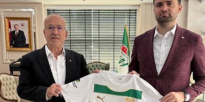 Bursaspor büyük bir yükten kurtuldu! Gözler Ali Ay'da...