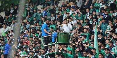 Bursaspor'da kombine sevinci! Tribünün bir bölümü tamamen tükendi...