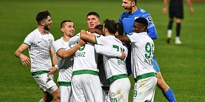 Bursaspor deplasmandan 3 puanla dönüyor