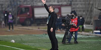 Bursaspor Teknik Direktörü Mustafa Er: 'Asla teslim olmayın'