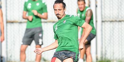 Bursaspor'un tecrübeli futbolcusundan önemli açıklamalar