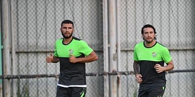 Bursaspor'un yeni transferi Jorquera sahaya indi