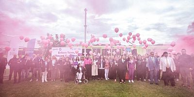 BURULAŞ’ta pembe balonlar gökyüzüne bırakıldı