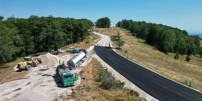 Büyükşehir, 3 ilçede 50 kilometrelik yolu yeniledi