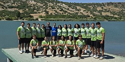Büyükşehir Belediyespor kanocularından 12 madalya