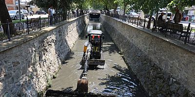 Büyükşehir'den derelerde temizlik seferberliği