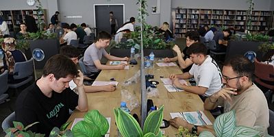  Büyükşehir’den gençlere üniversite yolunda sınav provası