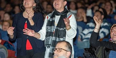 Çalgıcı Mektebi Roman Orkestrası’ndan muhteşem konser