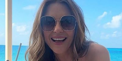 Cesur banyo pozları! Yaşını duyanlar inanamıyor