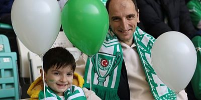 Çocuklar Bursaspor coşkusunu Büyükşehir'le yaşadı