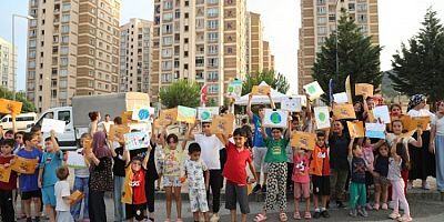 Çocukları gülümsetiyor, yaraları birlikte sarıyoruz