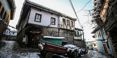 Cumalıkızık beyaza büründü!