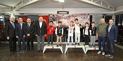 Cumhuriyet Bayramı Satranç Turnuvası’nda Kazananlar Belli Oldu