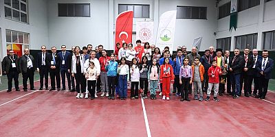 Dedeler ve torunlar satrançta yarıştı