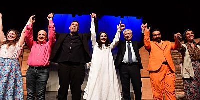 ‘Deli Ayten’ Müzikali Yüreklere İşledi