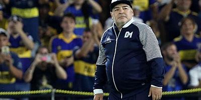 Diego Maradona, beyindeki bir pıhtı nedeniyle acilen ameliyata alındı