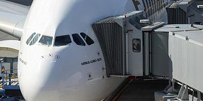 Dünyanın en büyük uçağı İstanbul'a acil iniş yaptı!