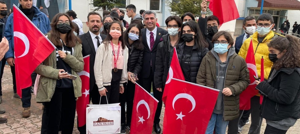 Elazığ’da 29 Ekim Cumhuriyet Bayramı gerçekleştirilen tören ve etkinliklerle coşkuyla kutlandı.