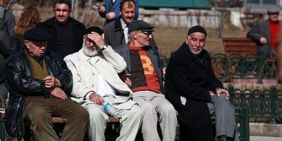 Emeklisi en fakir ülkeler sıralamasında dipteyiz