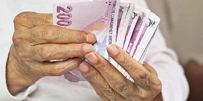 Emekliye seyyanen zamda sürpriz açıklama! AK Parti Genel sekreteri ‘çalışmalar başladı, konu masada’ dedi...