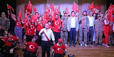 Engelli bireylerden Osmangazi'de 30 Ağustos Zafer Bayramı kutlaması