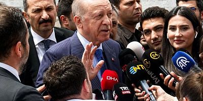 Erdoğan’a Lokum İkramı: “Ben Yemiyorum, Dikkat Ediyorum”