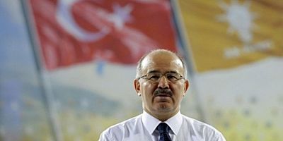 Eski Milli Eğitim Bakanı Çelik'in Atatürk ile ilgili sözlerine tepki yağıyor