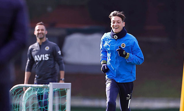 Fenerbahçe, Galatasaray maçının hazırlıklarını sürdürdü