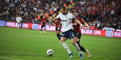 Fenerbahçe geriden gelerek şov yaptı! 4 dakikada 3 gol!