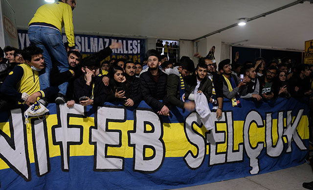 Fenerbahçe'ye Konya'da coşkulu karşılama