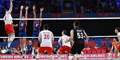 Filenin Efeleri, Hollanda'ya altın sette yenildi