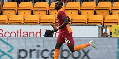 Galatasaray İskoçya'da 4 golle turladı