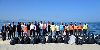 Gemlik'in Yeni Sahil Yolu Birlikte Temizlendi