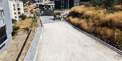Gemlik’te Üç Koldan Yol Yapımı Sürüyor