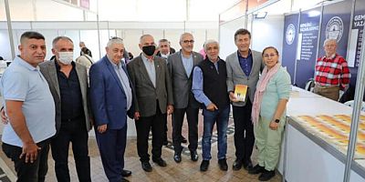 Gemlikli yazarlar okurlarla buluştu