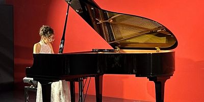 Göksu Yıldız Bursa Nilüfer'de alkışları topladı