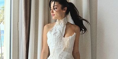 Hande Erçel'in davet stili sosyal medyayı ikiye böldü: Elbisesine yorum yağdı