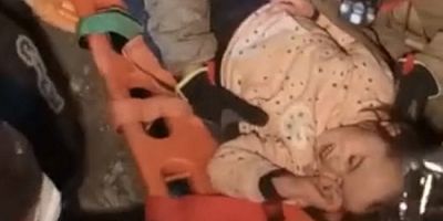 Hatay'da 141. saat: Anne ve 5 yaşındaki kızı enkazdan çıkartıldı