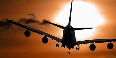 Havada kriz anları! İstanbul-Medine seferini yapan uçak acil iniş yaptı...