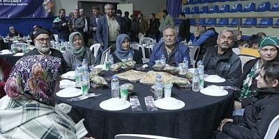 İftar sofraları Büyükorhan'da kuruldu