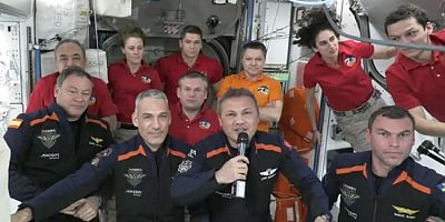 İlk Türk astronot Alper Gezeravcı sosyal medyadan soruları yanıtladı