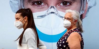 İngiltere Sağlık Bakanlığı koronavirüs aşısının 4 yan etkisini açıkladı