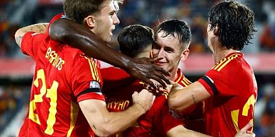 İspanya, İsviçre'yi üç golle geçti