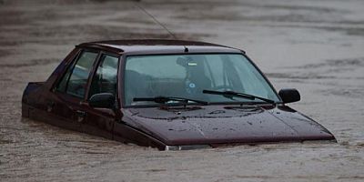 İzmir'de şiddetli yağış can aldı!
