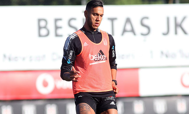 Josef De Souza'nın uyluk iç adalesinde gerilme ve ödem tespit edildi