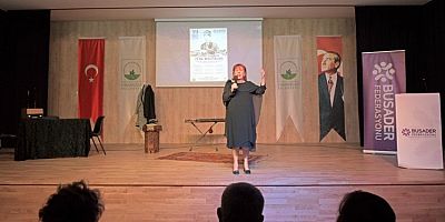 Kahraman hekimlerin hayatını meslektaşları teatral oyunla anlattı