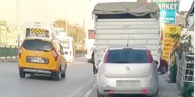 Kaldırım mı otopark mı belli değil! (Özel Haber)