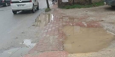 Kaldırımların yenilenmesi gerek! (ÖZEL)